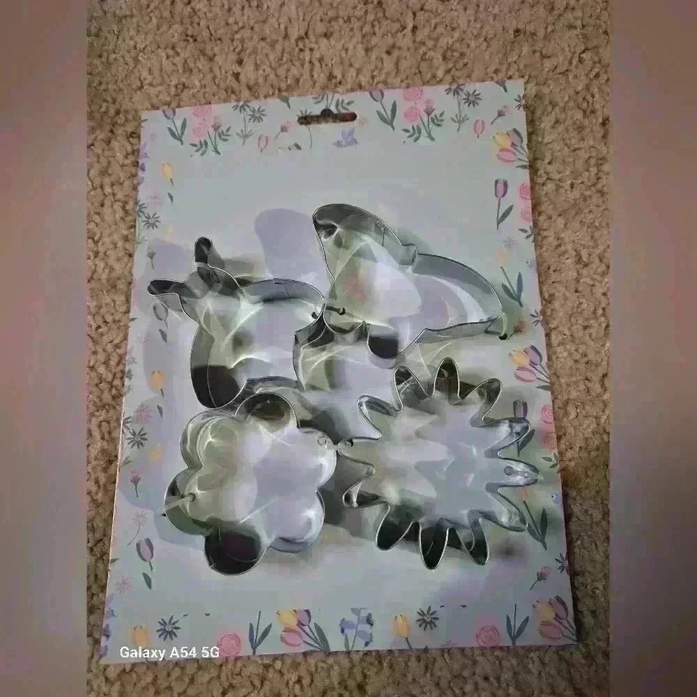 Spring cookie cutters 8pc - Picture 1 of 6